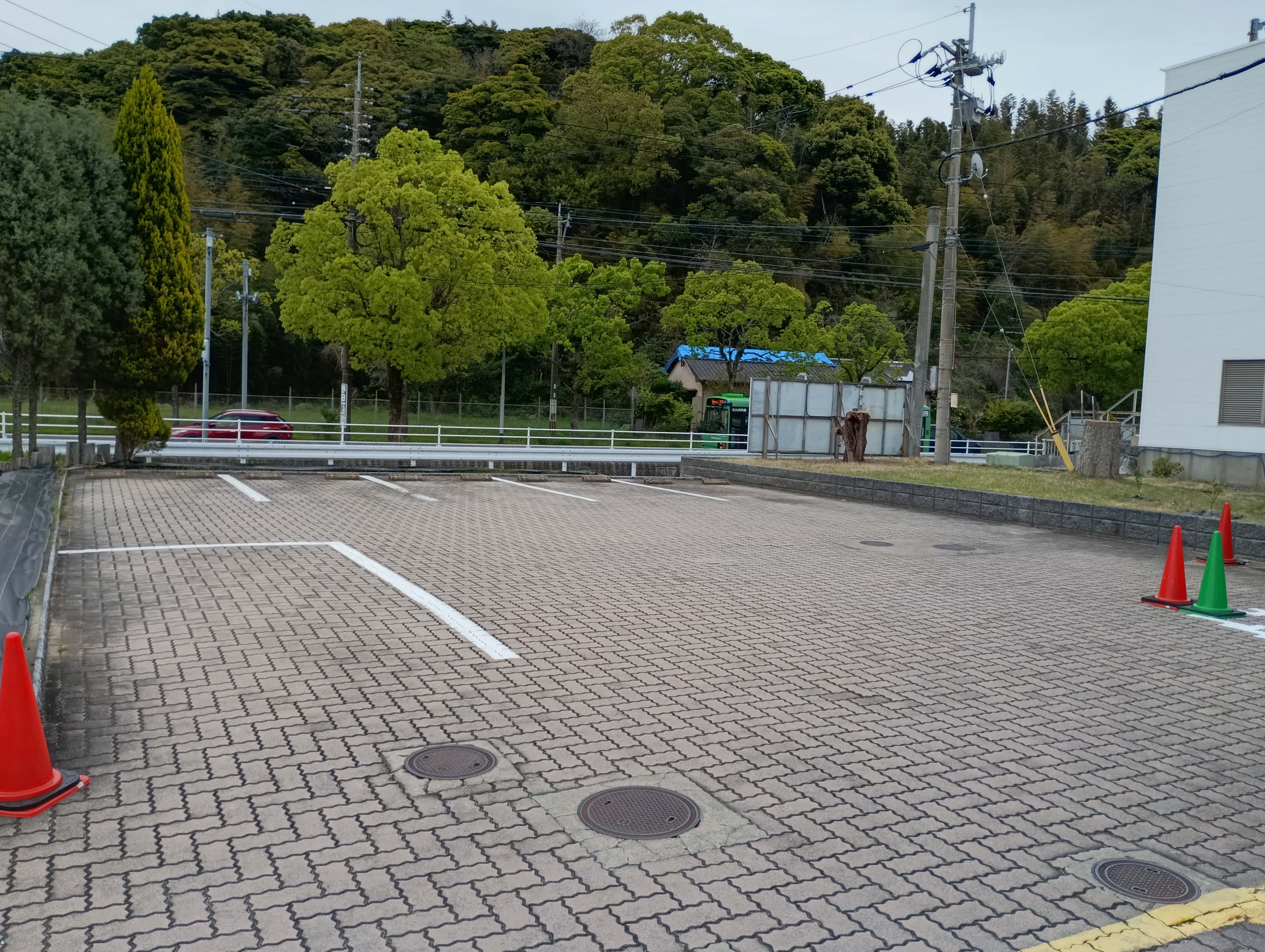 屋外 キッチンカーの出店に最適なゴルフ練習場の屋外催事イベントスペース