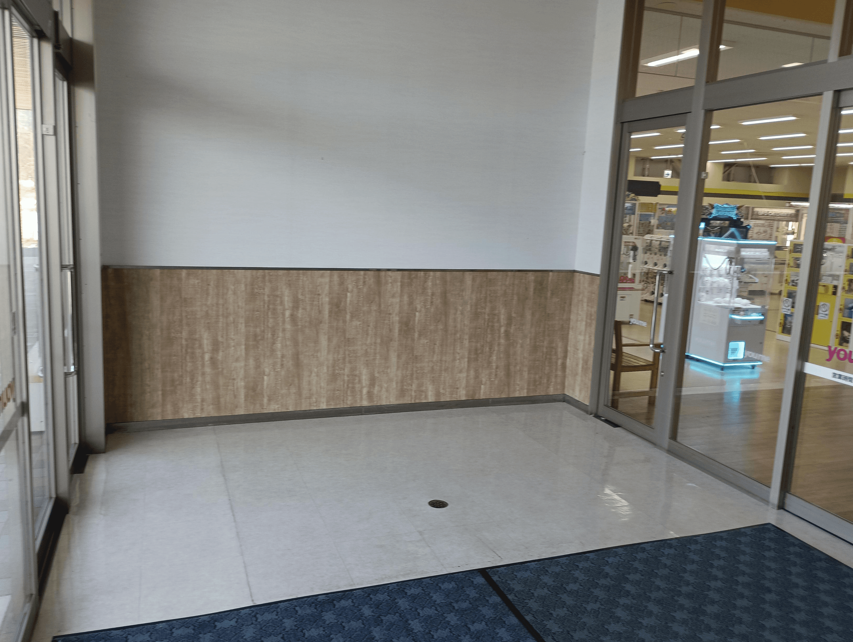 風除室 買取催事・販促プロモーションにおすすめな催事イベントスペース