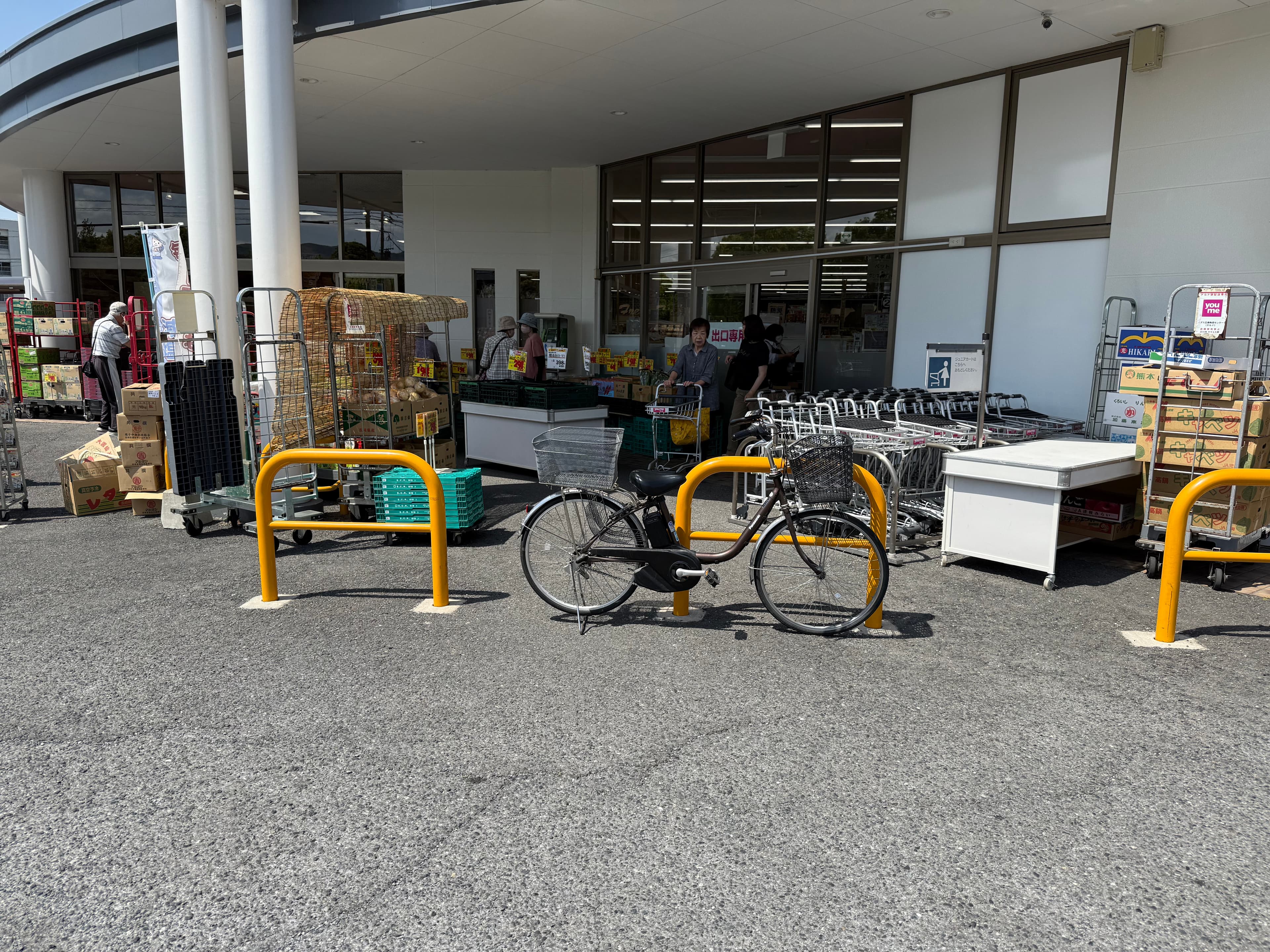 屋外駐車場前 キッチンカーや販促プロモーションにおすすめな催事イベントスペース2