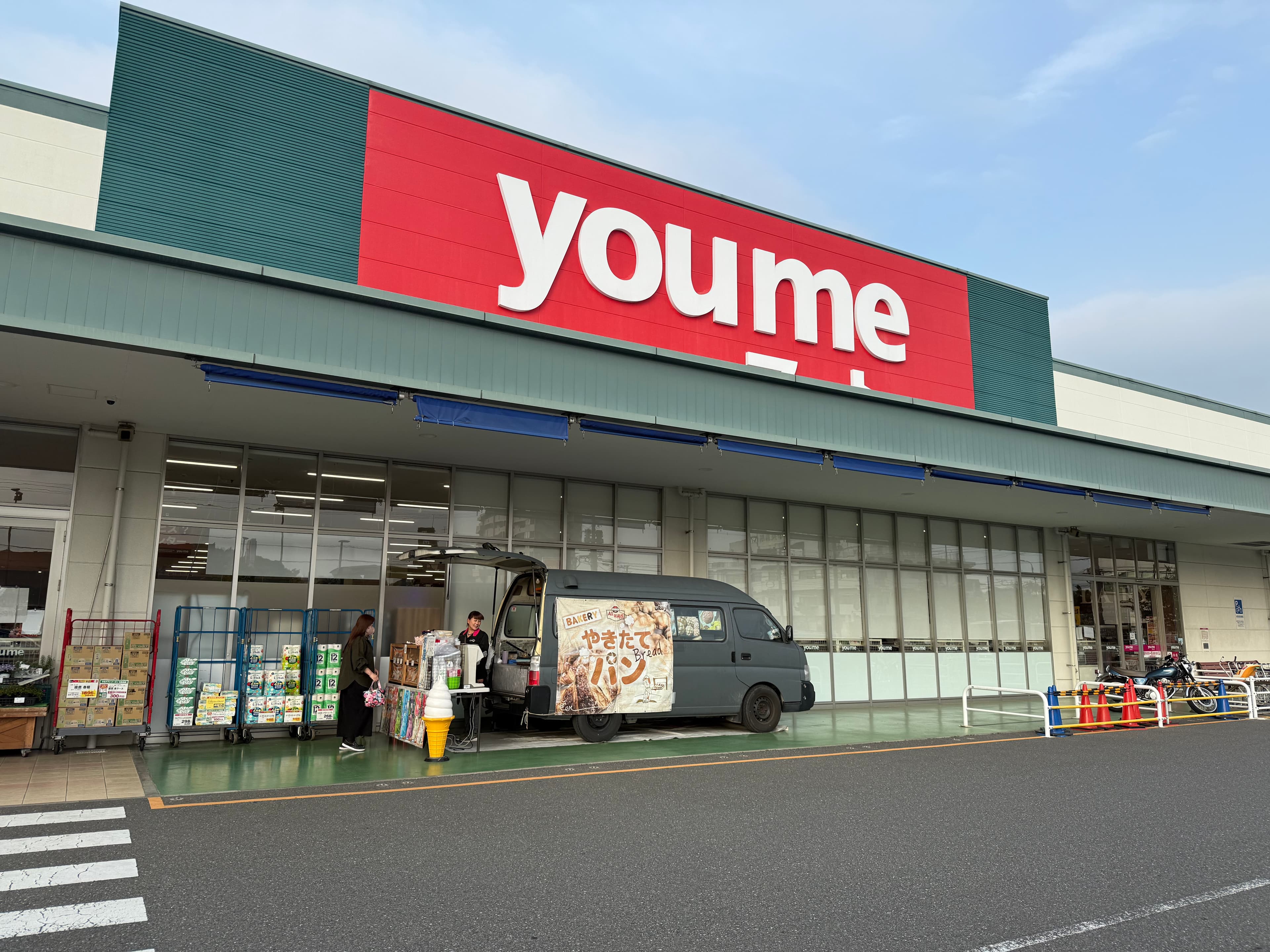 屋外軒先 物販のポップアップストアや販促プロモーションにおすすめな催事イベントスペース2