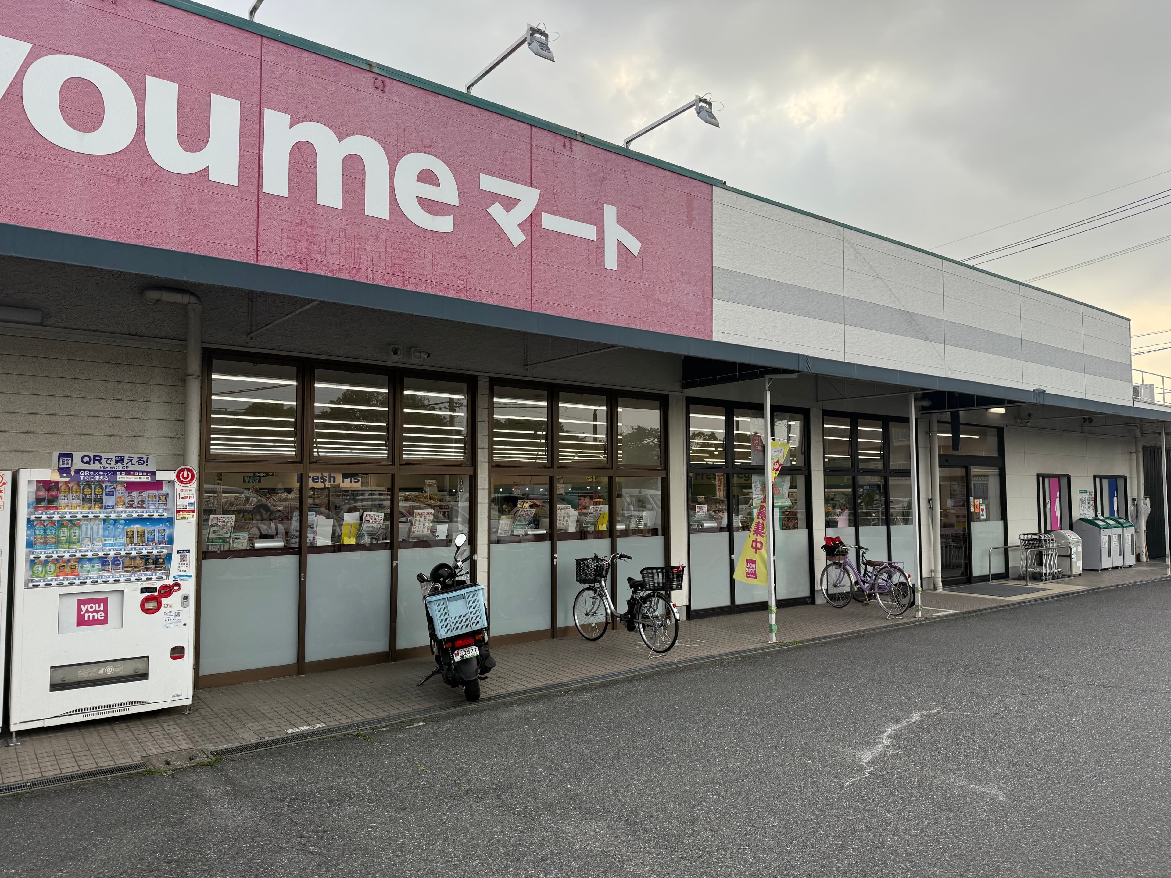 屋外軒先 キッチンカーや販促プロモーションにおすすめな催事イベントスペース1