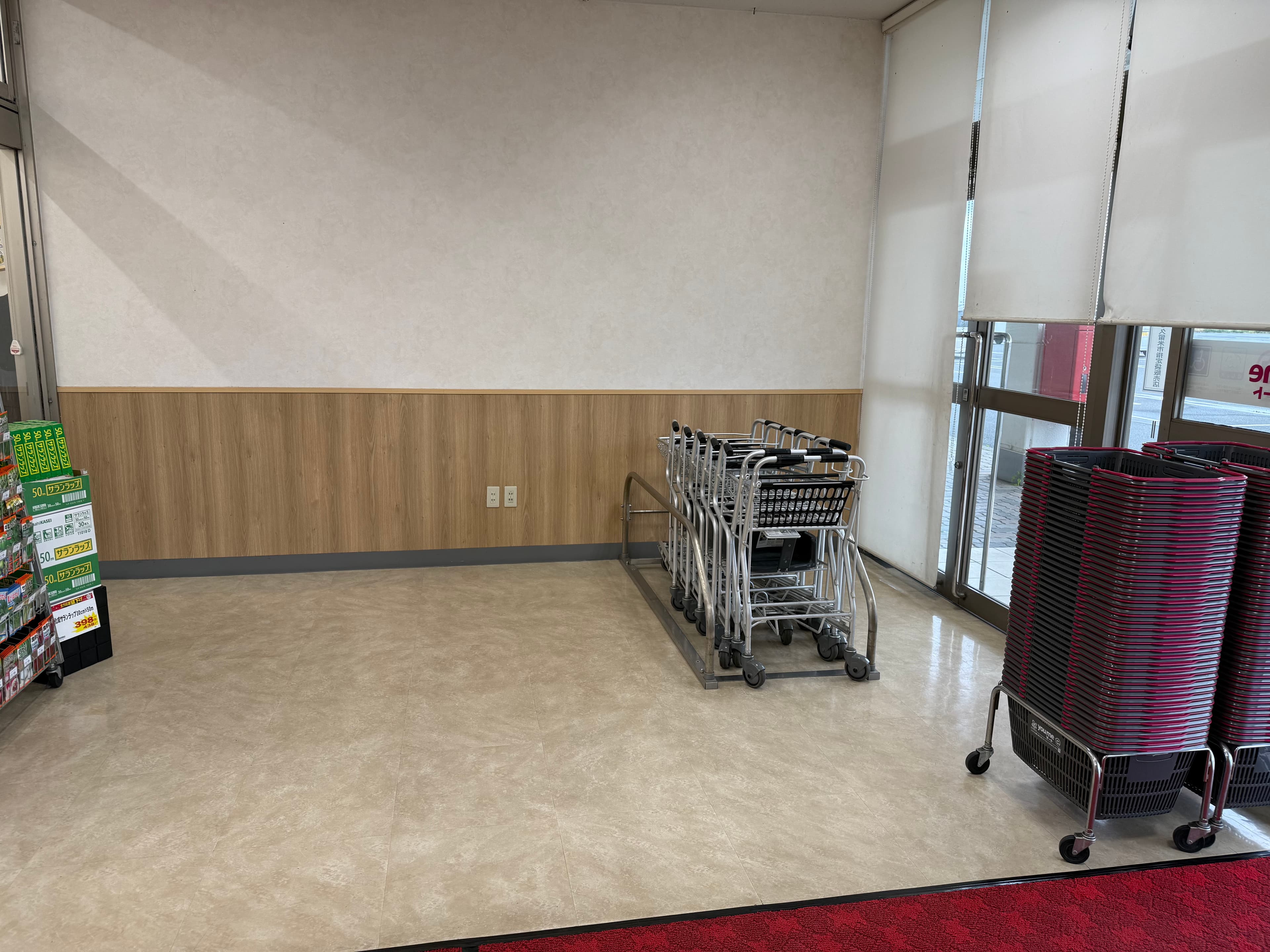 風除室 販促プロモーションや物販のポップアップストアにおすすめな催事イベントスペース2